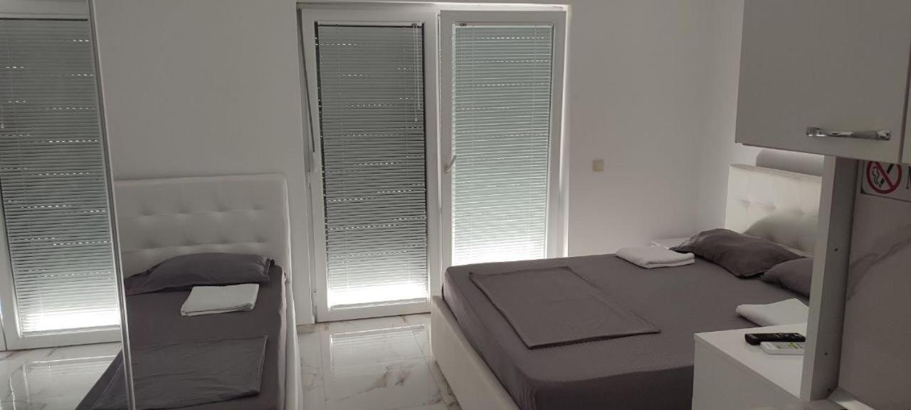 Golem Apartment * Golem (Tirana)