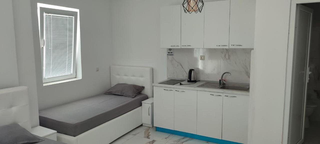 Golem Apartment Golem (Tirana)